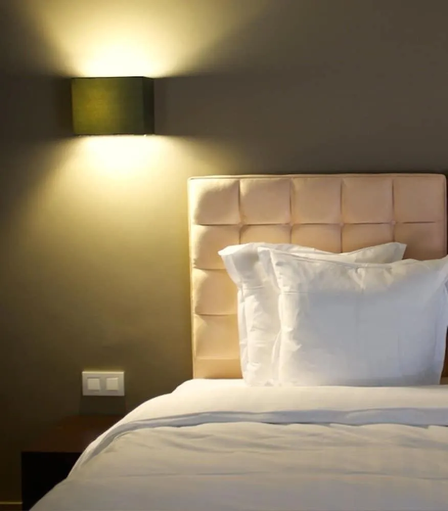 Hotel The Neufchatel Saint-Gilles Belçika